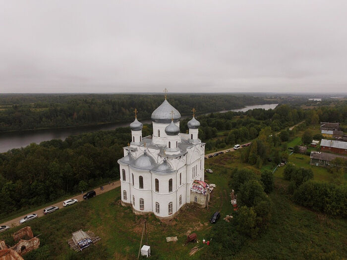 Church of Sts. Florus and Laurus in the village of Kumzero, the Kharovsk district