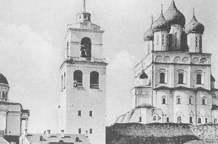 Продолжается комплексное исследование Троицкого собора Псковского кремля