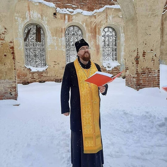 Priest Dionisy Kamenshchikov