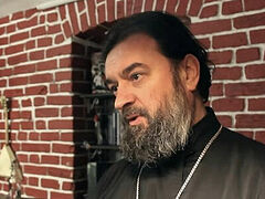 Μόνον η προσευχή δεν άφησε το Ντονμπάς «να μετατραπεί σε Χιροσίμα», πιστεύει κληρικός της Ρωσικής Ορθοδόξου Εκκλησίας
