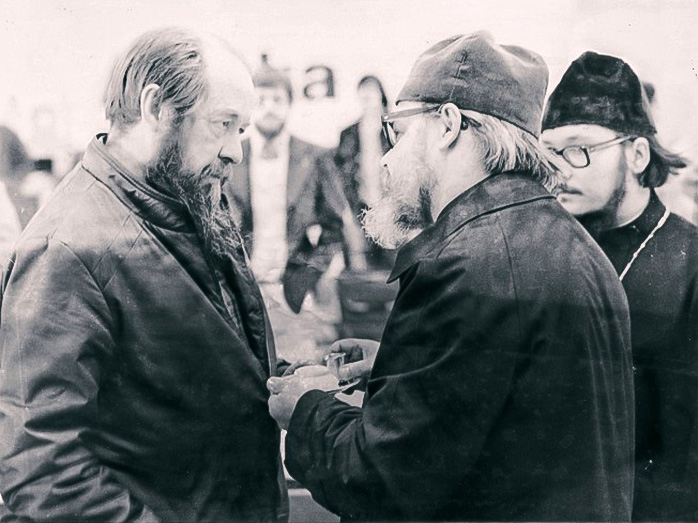 Епископ Григорий и А.И. Солженицын на Аляске. 1975 г.