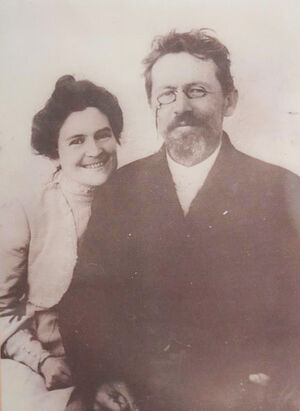 Антон Павлович Чехов с женой Ольгой Книппер