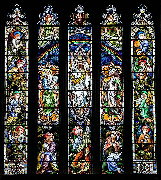 Большое восточное окно над главным престолом церкви в д. Лланбадарн-Фор, Уэльс (любезно предоставил - Canon Andrew Loat)