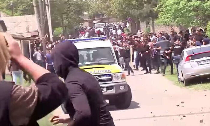 Locals throwing stones at each other in Dmanisi, May 17, 2021. Photo: screengrab from TV Pirveli video