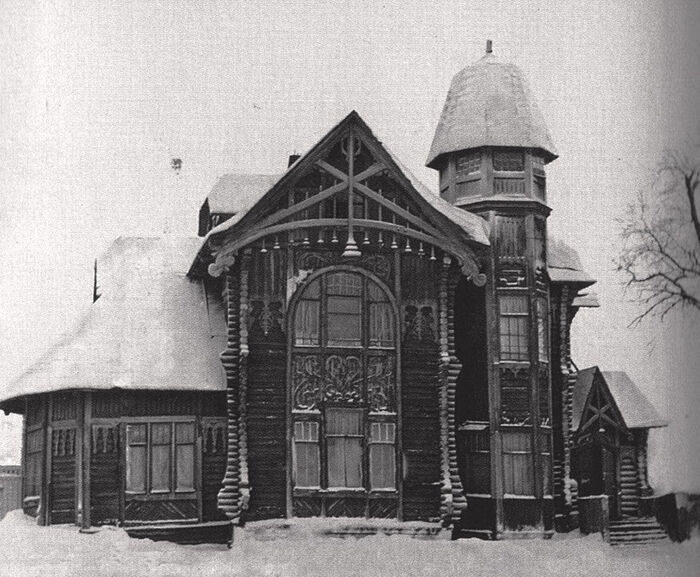 Дом Белявского, стиль модерн. В 1930-е там в амбулатории 2 поликлиники принимал больных Свт. Лука