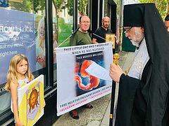 Pro-abortionists attempt to disrupt Orthodox pro-life prayer service (+VIDEO)