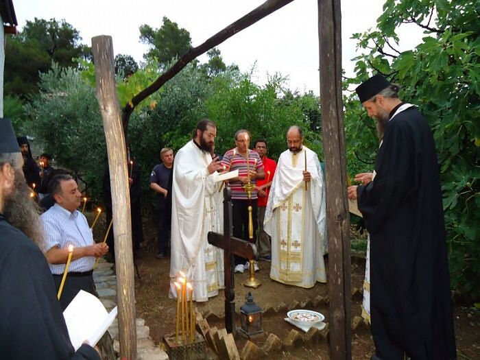 Antiochian pilgrims by Fr. Isaac’s grave
