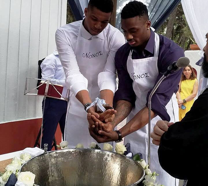 Giannis and his brother Thanasis became Godfathers in 2018. Photo: eurohoops.net