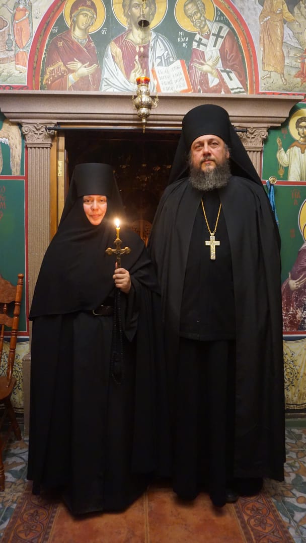 On the day of her tonsure in the skete with the monastery’s spiritual father, Igumen Savvaty