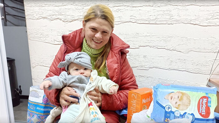 Needy families receive necessary items in Bishkek. Photo: diaconia.ru