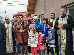Romanian diocese builds house for family with seven children