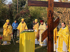 Hierarchs celebrate feast of St. John’s relics at site of his future church in Kiev