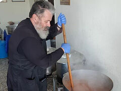 Monastery provides 100s of meals daily for Crete earthquake victims