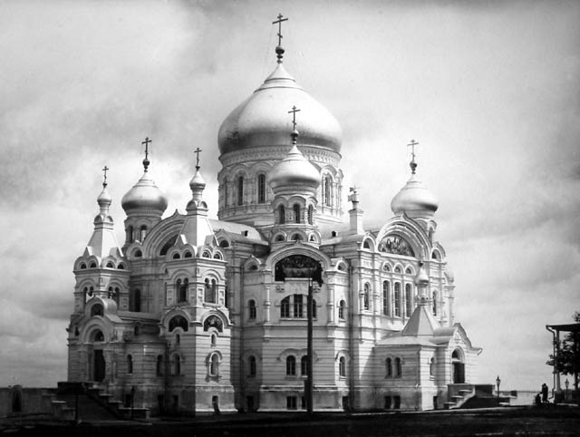Крестовоздвиженский собор Белогорского монастыря на дореволюционном фото