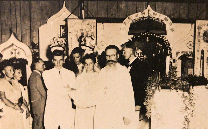 Венчание моих родителей, служит отец Филарет Астраханский