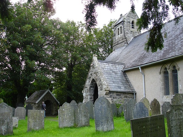 Церковь св. Кадфана в Ллангадфане, Поуис, Уэльс