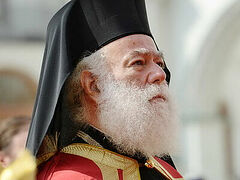 Patriarch Theodoros accuses Russian Church of “enslaving” Ukrainian Church