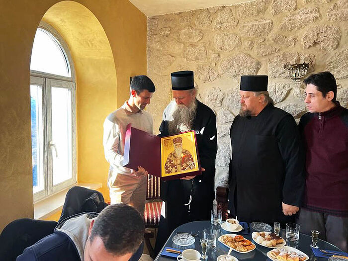 Новак Джокович посетил монастырь и встретился с митрополитом