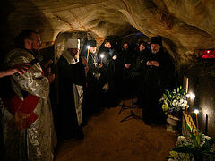 Στην Ιερά Μονή των Σπηλαίων του Πσκοβ τίμησαν τη μνήμη του Αρχιμανδρίτη Ιωάννη (Κρεστιάνκιν)