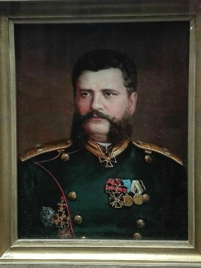 Портрет героя Болгарии генерала Василия Лаврова