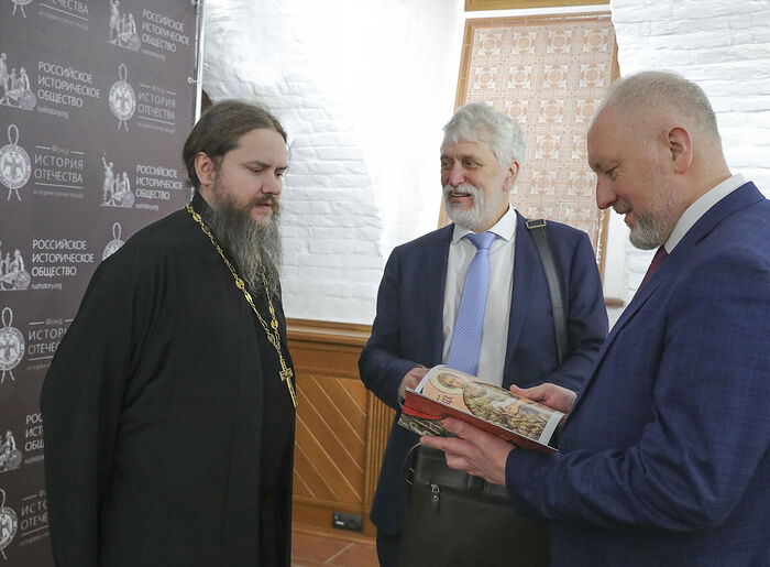 В Российском историческом обществе открылась выставка «Лики древнего собора»