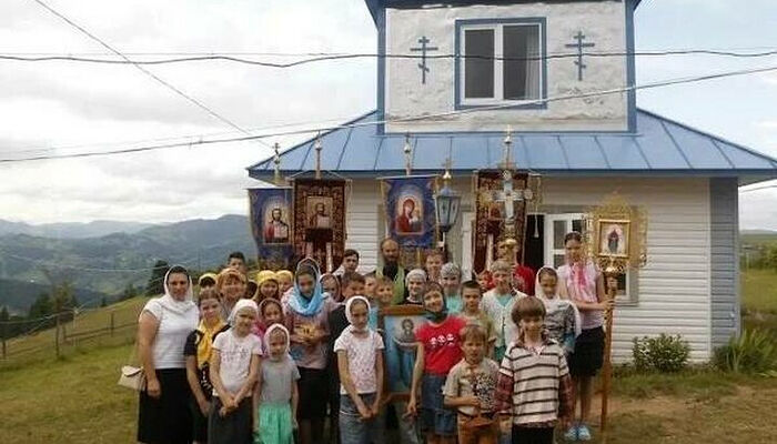 Η κοινότητα της Ουκρανικής Ορθόδοξης Εκκλησίας στο χωριό Γκολοβί. Φωτογραφία: news.church.ua