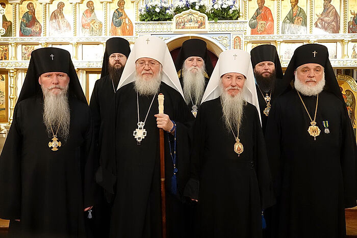 Metropolitan Hilarion (Kapral), the First Hierarch of ROCOR (second from left), with several ROCOR hierarchs. Photo: eadiocese.org