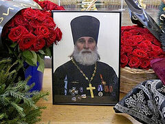 Medal of Courage awarded to Russian military chaplain who perished in border village shelling