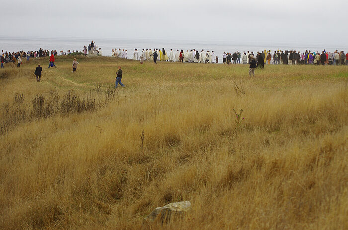 Крестный ход в день праздника в крепости Росс в Северной Калифорнии (фото прот. Петра Перекрестова)