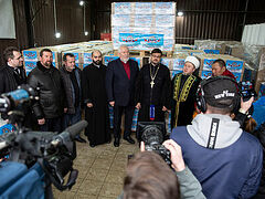 Οι θρησκευτικές κοινότητες της Ρωσίας συγκέντρωσαν ανθρωπιστική βοήθεια για τους κατοίκους του Ντονμπάς