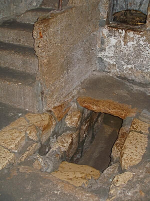 Entrance to Lazarus' burial chamber. Photo: wikipedia.org