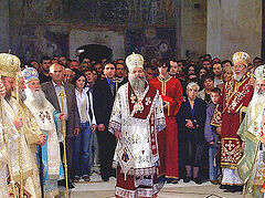 Constantinople enters into communion with Macedonian Church