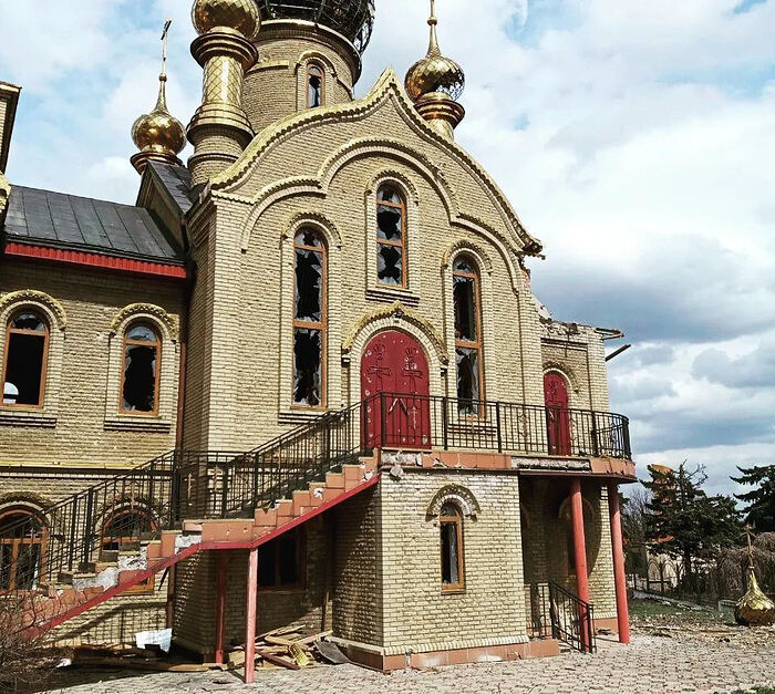 Пострадал храм в Марьинке Донецкой епархии
