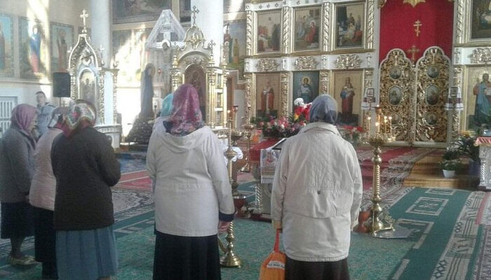 Прихожане УПЦ В Шепетовке неделю проводят молитвенное стояние в соборе