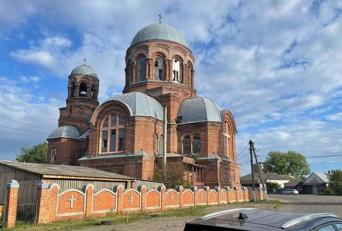 На Донбассе и Сумщине вновь пострадали храмы от обстрелов