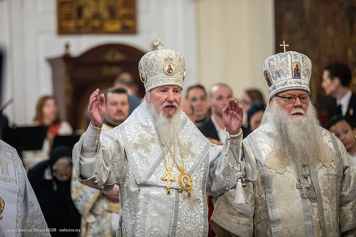 Met. Mark of Berlin (left) and Abp. Peter of Chicago (right) pray at the funeral of the newly reposed Met. Hilarion. Met. Mark is the senior ROCOR hierarch and Locum Tenens. Photo: eadiocese.org