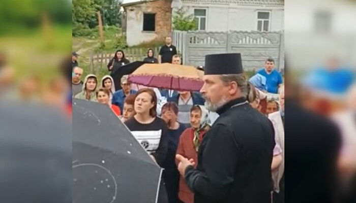 Силовые захваты храмов УПЦ раскольниками на Украине продолжаются