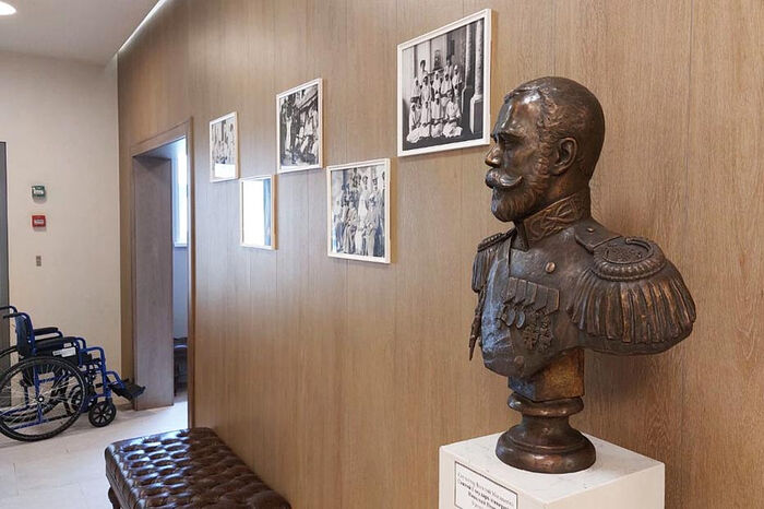 В Клиническом госпитале в Москве открылась выставка «Романовы – Царское служение»