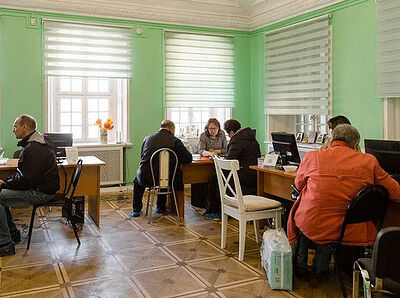 В штаб адресной помощи беженцам в Москве обратились более 10 200 человек с марта. Информационная сводка о помощи беженцам (от 20 июня 2022 года)