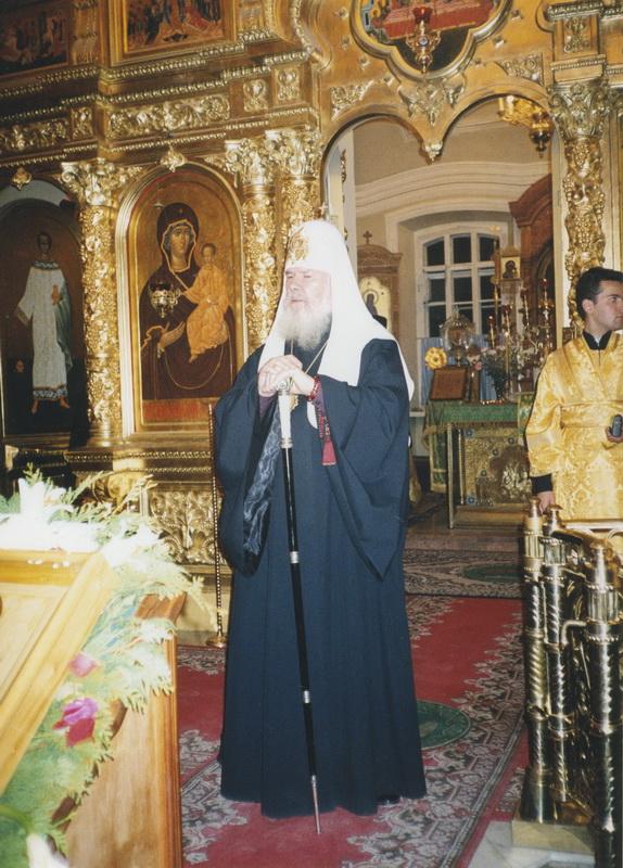 All-Night Vigil in the Entrance of the Theotokos Cathedral for the feast of St. Ambrose of Optina. Following the service, the Patriarch addressed the brethren and many pilgrims with a word of congratulations on such a significant day for Optina.