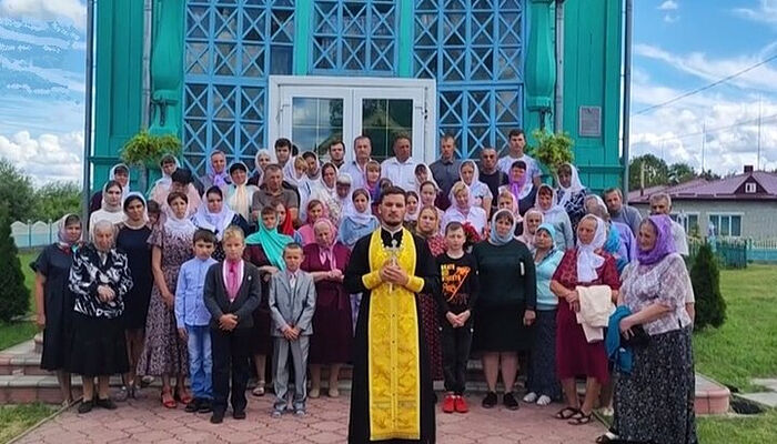 Οι επιδρομείς της «ΟΕΟ» θέλουν να κάνουν βίαια κατάληψη του ναού στο χωριό Όλεσκ, στην Περιφέρεια Βολίν και απειλούν τους πιστούς της κανονικής Εκκλησίας