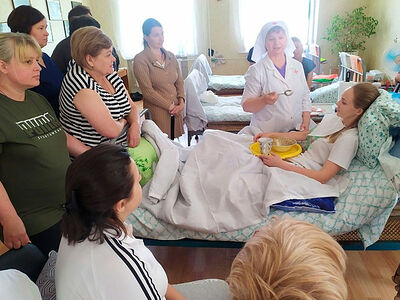 Церковная больница святителя Алексия организовала курсы по уходу в Горловке и Донецке