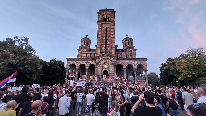 Сербы протестуют против проведения Европрайда