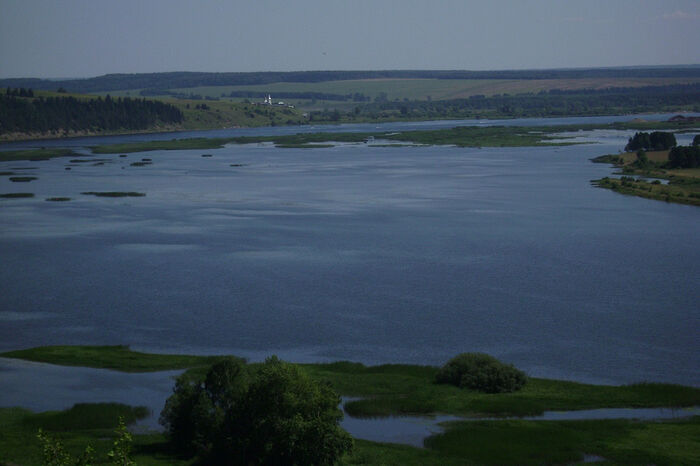 Στην άλλη όχθη του ποταμού Τσιουσοβάγια - Ιερά Μονή της εικόνας της Παναγίας του Καζάν και του Αγίου Τρύφωνος