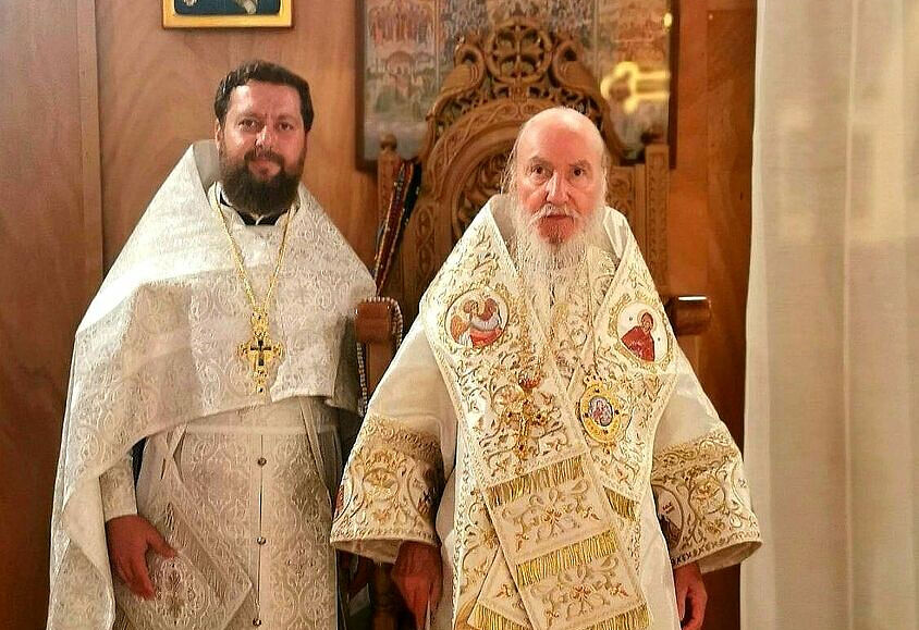 Fr. Slađan (righ) avec Met. Marc de Berlin du ROCOR (à gauche). Photo : Facebook