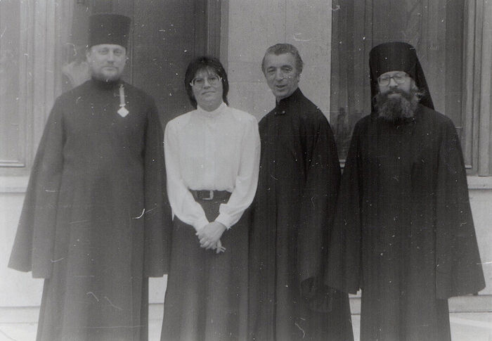 Начало работы в МинДУ. Слева о. Н. Авсиевич. Крайний справа игумен Г. Мошенский