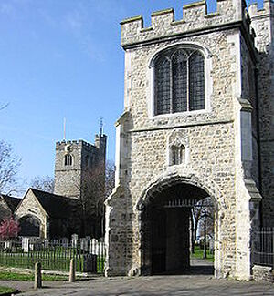 Сторожевой дом с часовней Святого Креста и церковью Св. Маргариты в Баркинге, Лондон