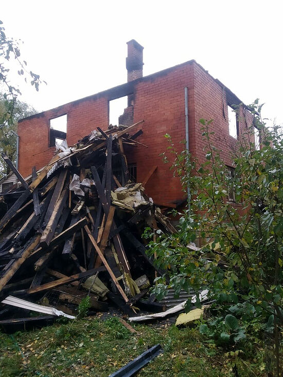 Дом Франковых после пожара
