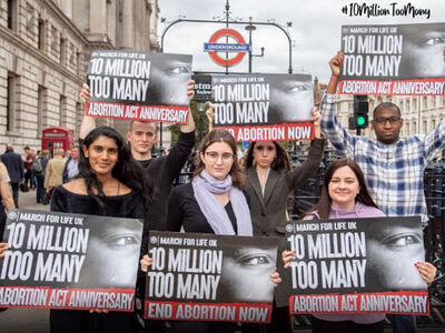 Лондон: у здания Парламента прошел пикет в память о миллионах абортированных младенцев