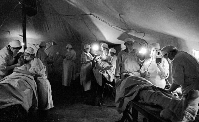 Υπαίθριο νοσοκομείο, Αύγουστος του 1943. Φωτογραφία: Νικόλαος Άσνιν / RIA Novosti